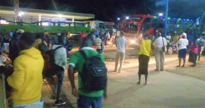 Stranded-travellers-in-Gulu